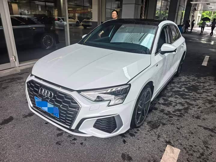 Audi A3 2024 Sportback 35 TFSI stylish and sporty
