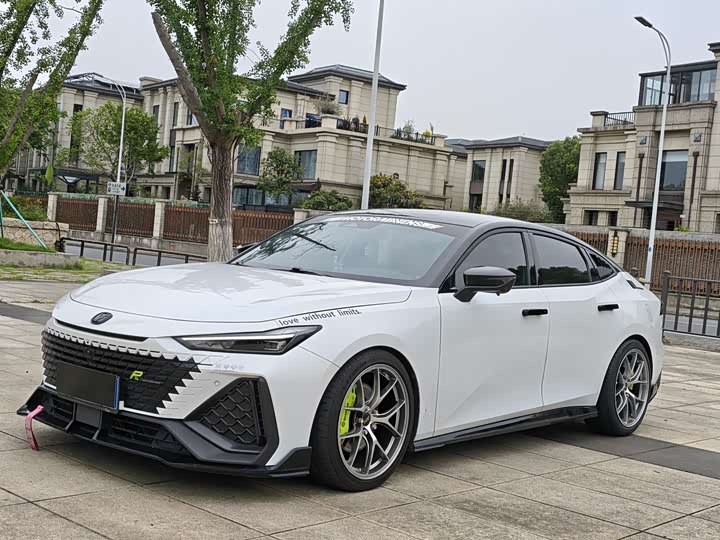 Changan UNI-V 2023 2.0T speed version