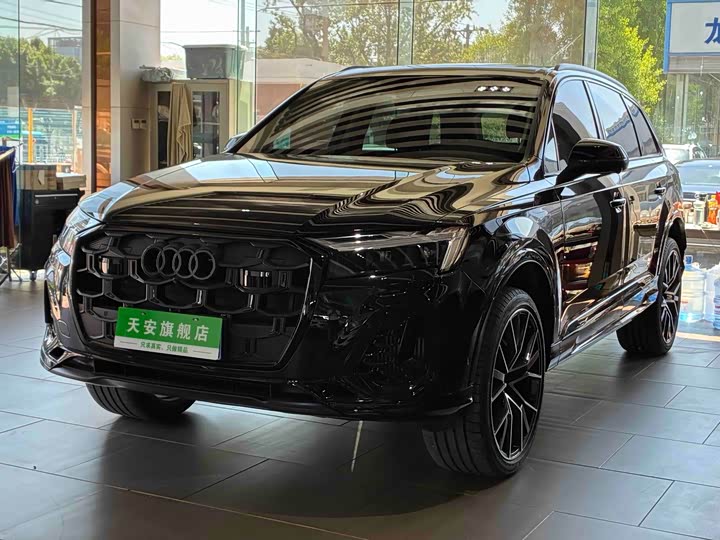 Audi Q7 2025 55 TFSI quattro S line Black Warrior