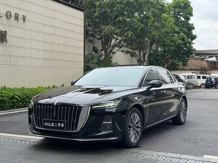 Hongqi H5 2023 2.0T automatic smart connected flag version