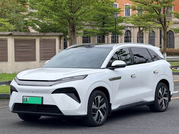 Tang L 2025 EV 670KM lidar flagship model