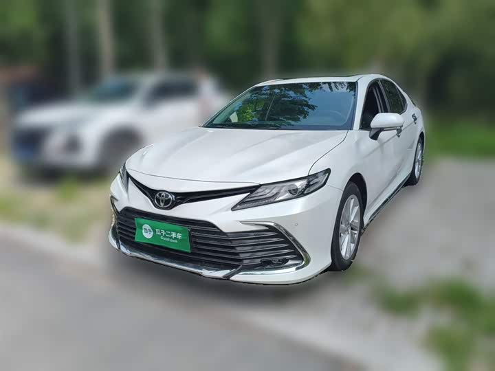 Camry 2023 2.0G Deluxe Edition