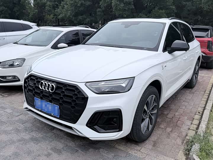 Audi Q5L 2023 40T luxury and dynamic model