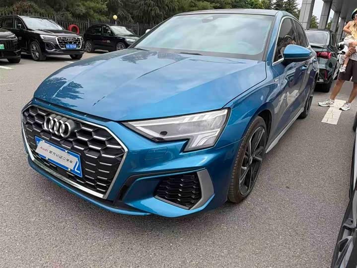 Audi A3 2021 Sportback 35 TFSI stylish and sporty