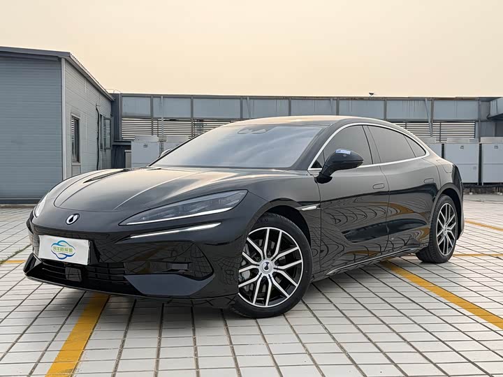 Denza Z9 2024 1100km four-wheel drive Max version