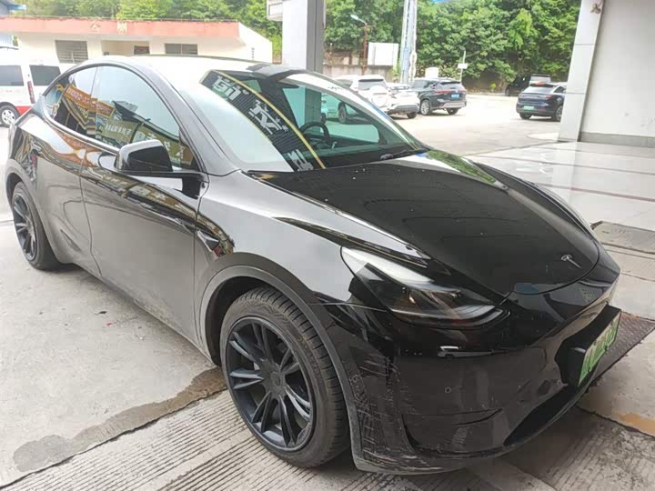 Model Y 2024 rear-wheel drive version