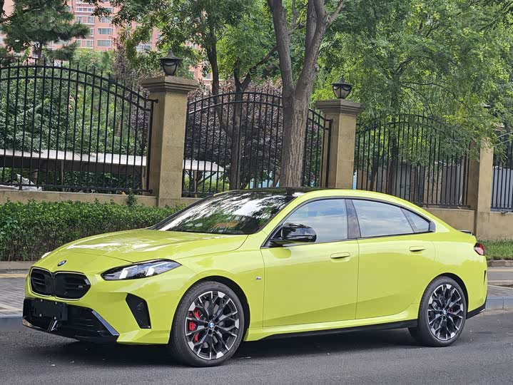 BMW M235L