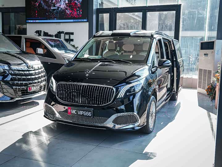 Vito 2023 2.0T Business Edition 7 seats