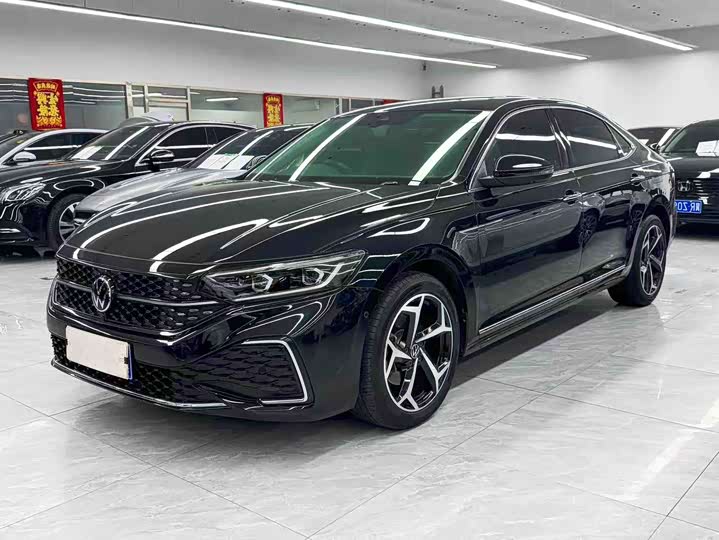 Passat 2023 facelift 330TSI Starry Sky Deluxe Edition