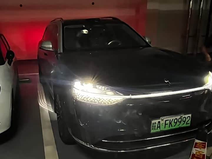 Wenjie M9 2024 extended range Ultra version 52kWh 5-seater version