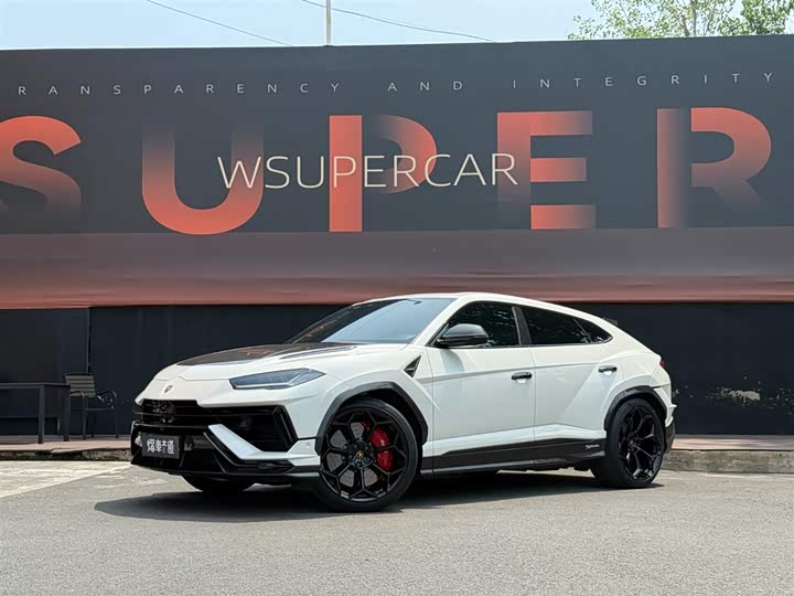 2022 Lamborghini Urus 4.0T V8 Performante