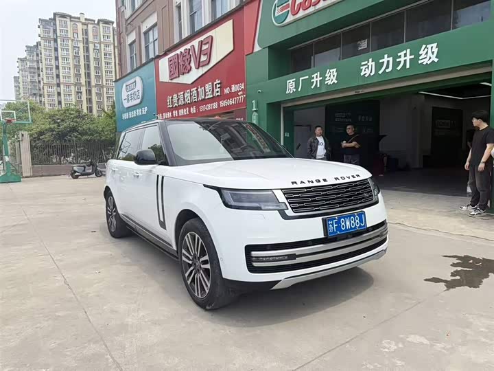 Range Rover 2023 3.0 L6 400PS Genesis Extended Edition