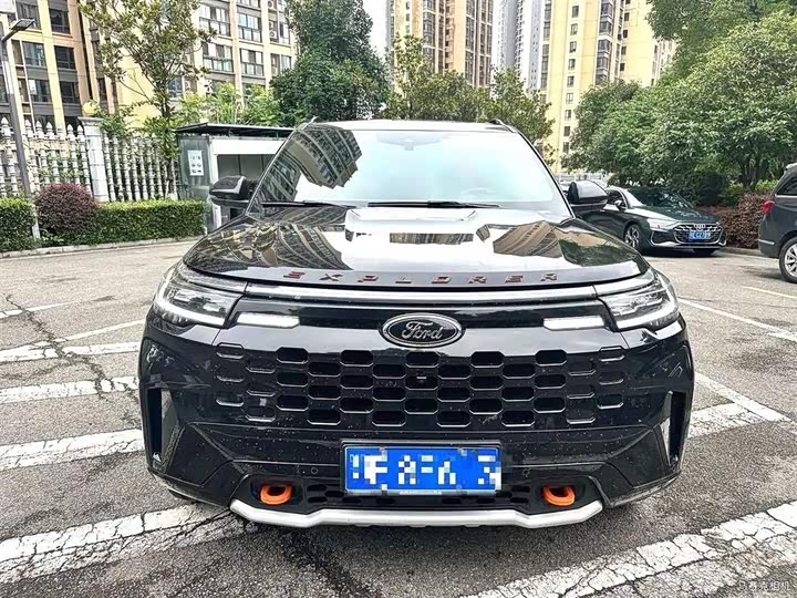 Explorer 2023 EcoBoost 285 Kunlun Peak Edition 7 seats