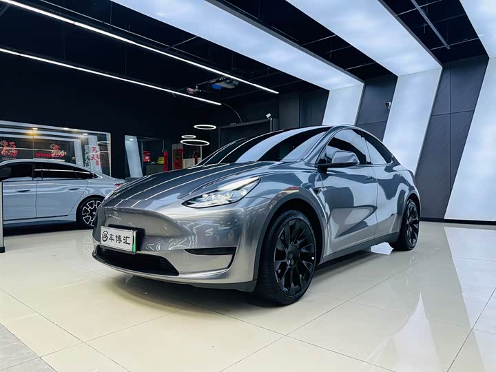 Model Y 2022 rear-wheel drive version