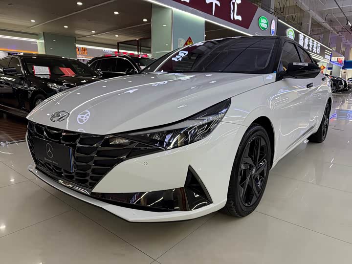Elantra 2022 240TGDi DCT LUX Premium Edition