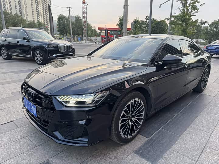 Audi A7L 2024 45 TFSI luxury model