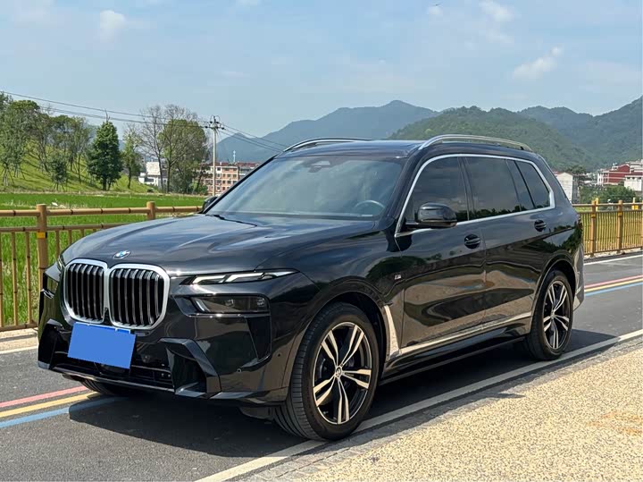 BMW X7 2023 xDrive40i Exclusive M Sports Package