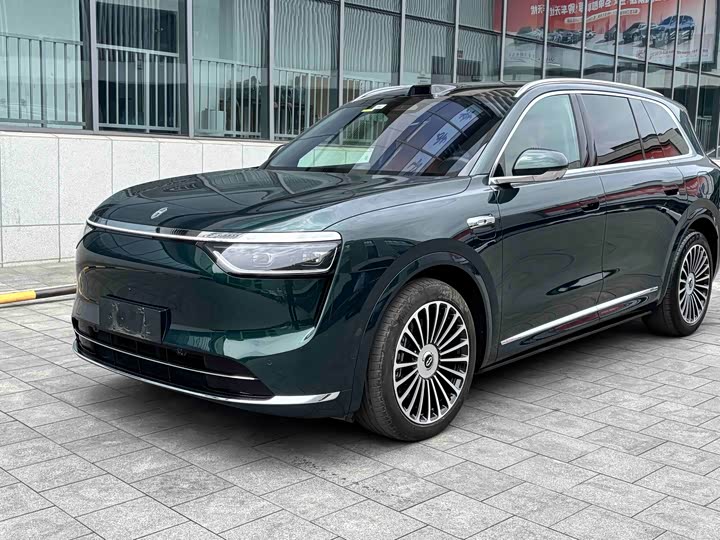 Wenjie M8 2025 extended range Ultra version 53.4kWh 6-seater version (192-line lidar)