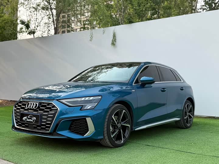 Audi A3 2022 Sportback 35 TFSI stylish and sporty