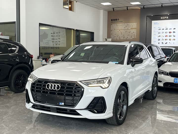 Audi Q3 2022 35 TFSI Fashionable and Dynamic