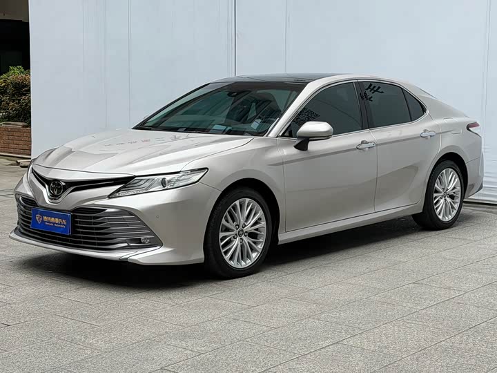 Camry 2019 2.5G Deluxe Edition National VI