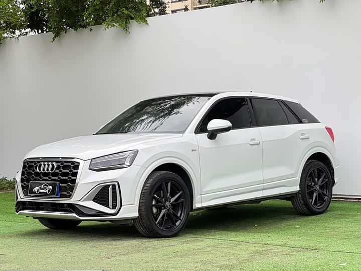 Audi Q2L 2022 35 TFSI fashionable and dynamic