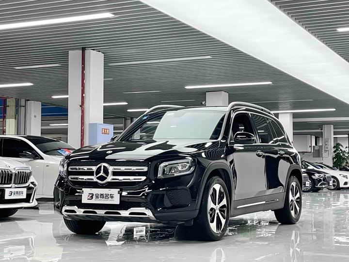 Mercedes-Benz GLB 2023 GLB 220 Fashion Model