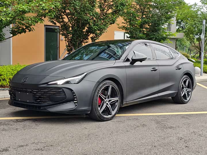 MG7 2025 2.0T Trophy Intelligent Driving Edition