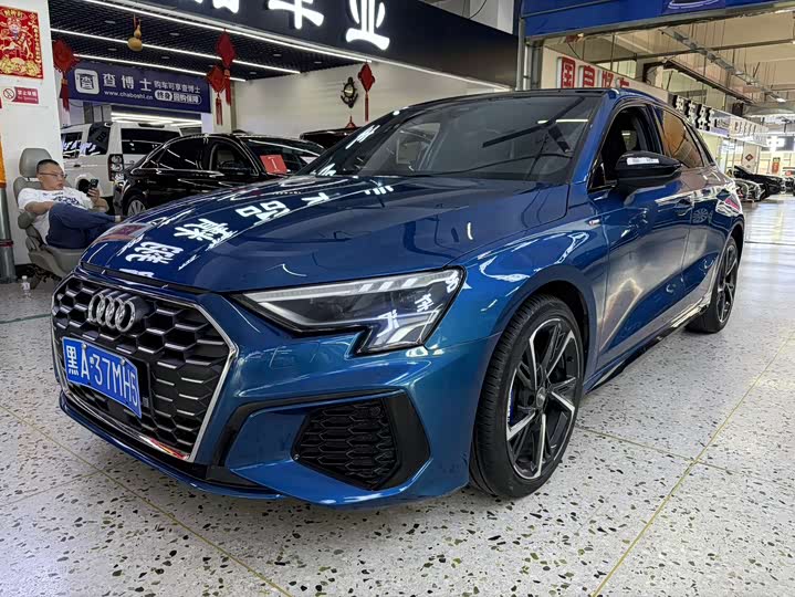 Audi A3 2021 Sportback 35 TFSI stylish and sporty
