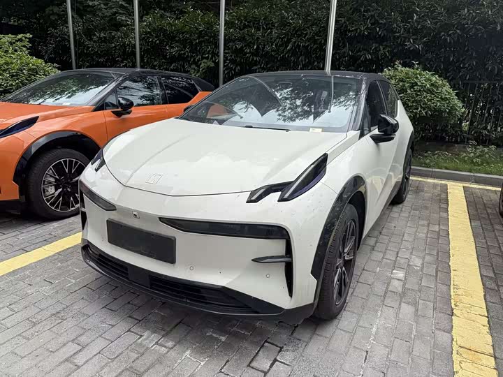 Jikrypton X 2025 four-seater rear exorcism cube version