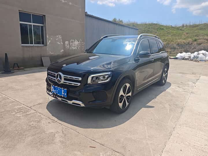 Mercedes-Benz GLB 2023 GLB 220 Fashion Model