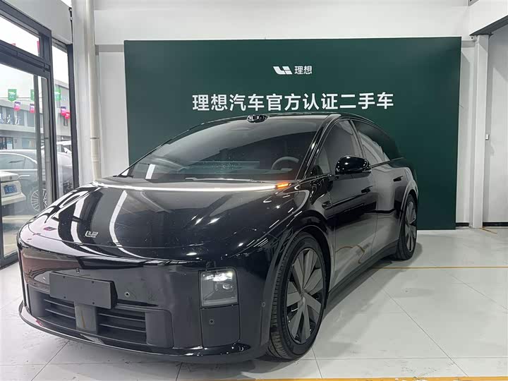 Ideal i6 2025 four-wheel drive standard version