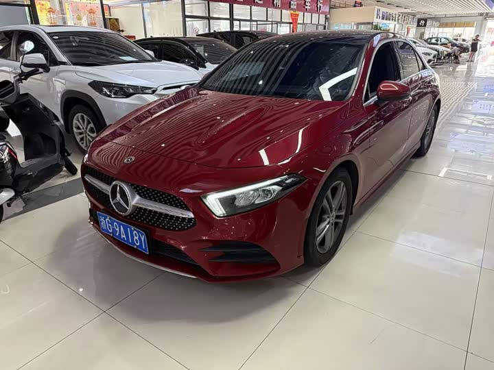 Mercedes-Benz A-Class 2022 facelift A 180 L sports sedan