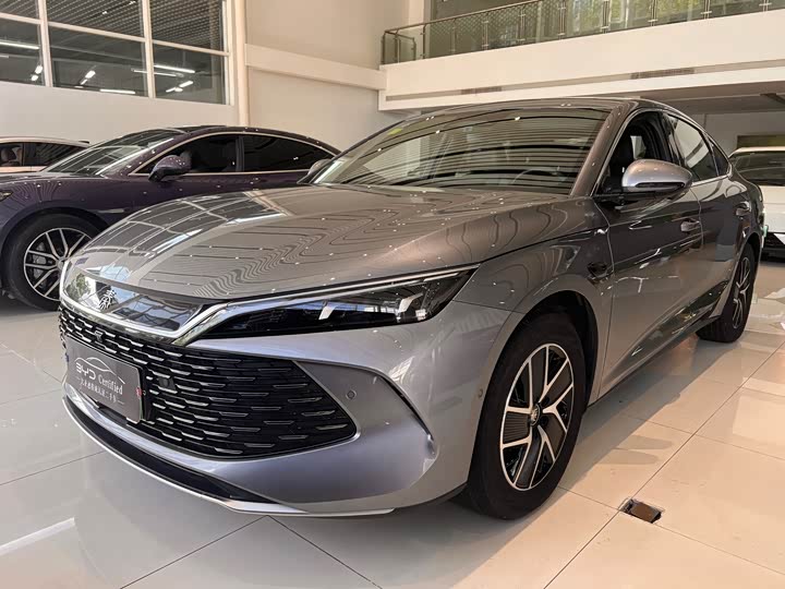 Qin L 2025 DM-i Smart Driving Edition 120KM Transcendent Type