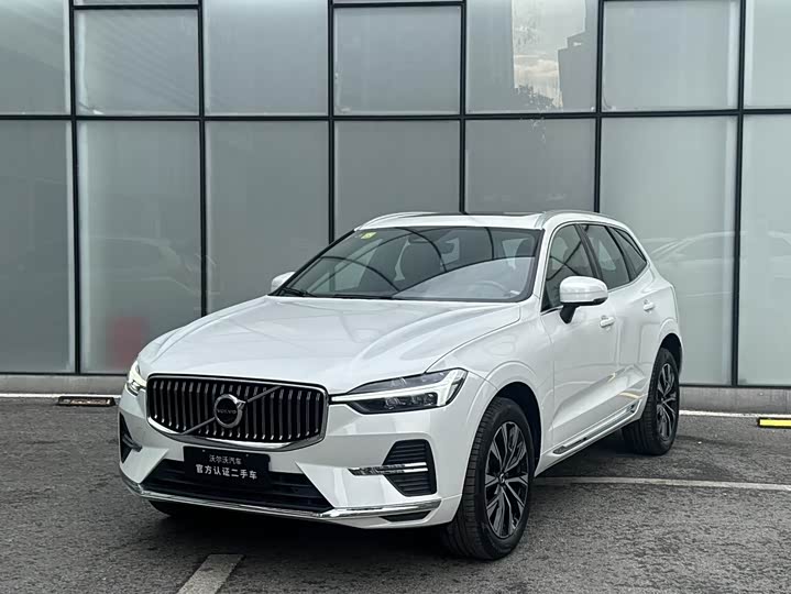 Volvo XC60 2024 model B5 four-wheel drive Zhiyuan luxury version