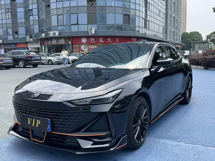 Changan UNI-V 2023 1.5T sports version