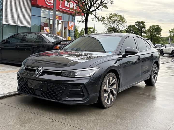 Passat 2025 Pro 380TSI Star Dragon Edition