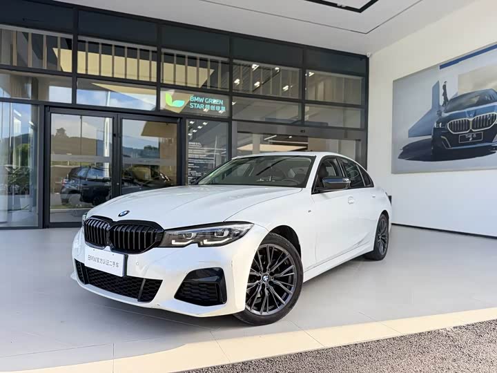 BMW 3 Series 2022 facelift 325i M Sports Night Package