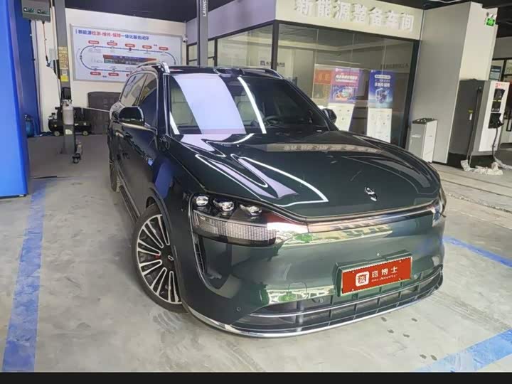 Wenjie M9 2024 extended range Max version 42kWh 6-seater version