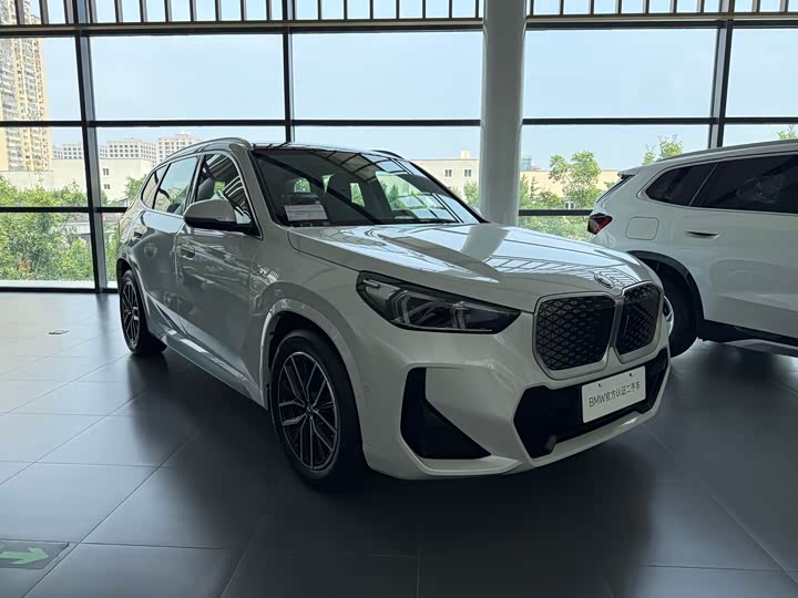 BMW iX1 2025 eDrive25L M Sports Package