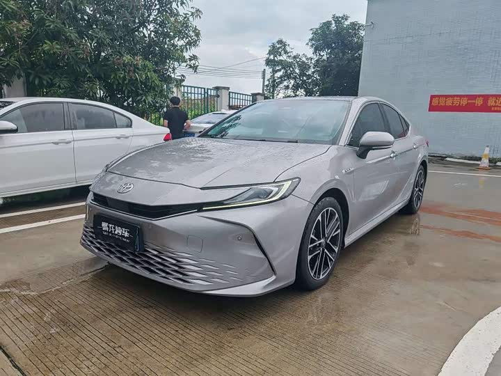 Camry 2024 Hybrid 2.0HG Premium Edition