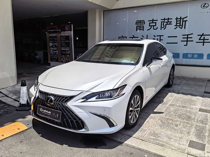Lexus ES 2023 200 Excellence Edition