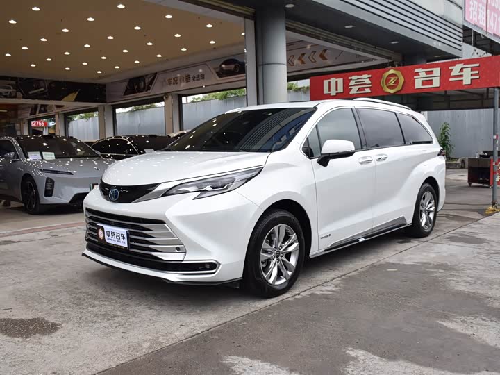 SIENNA 2021 2.5L Hybrid Platinum Edition