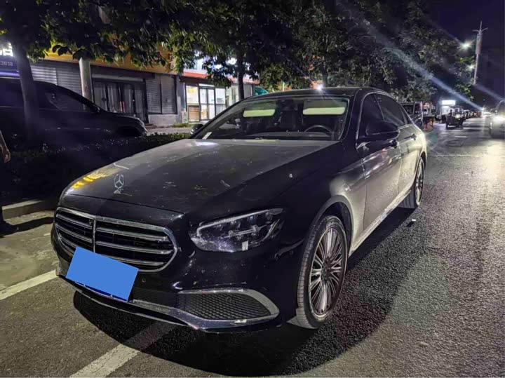 Mercedes-Benz E-Class 2023 E 300 L luxury model