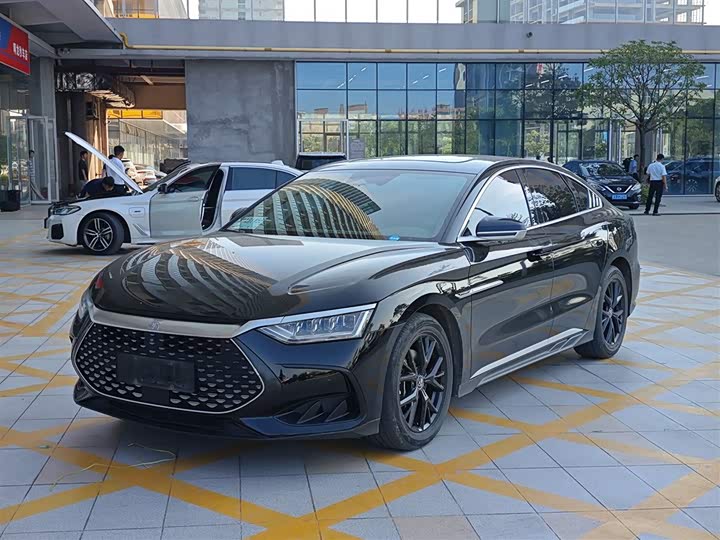 Han 2024 DM-i Honor Edition 121KM Premium Type