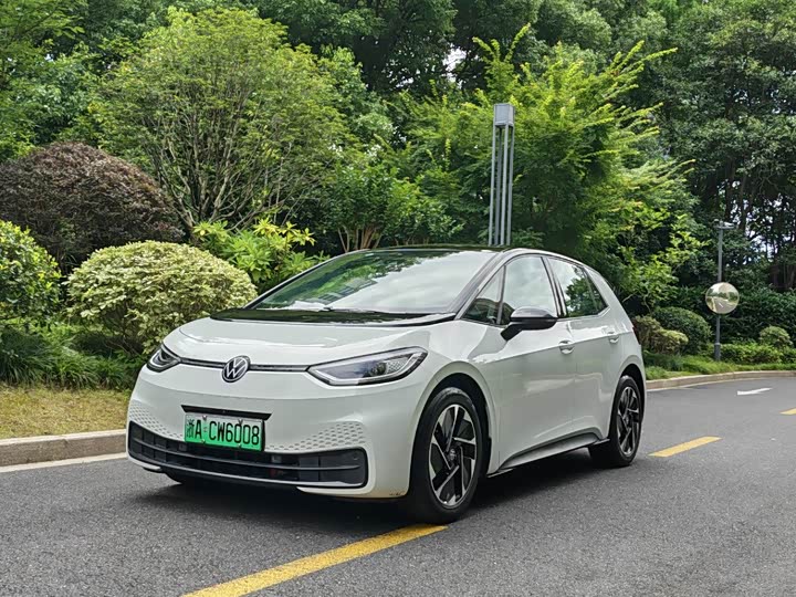 Volkswagen ID.3 2025 facelift, smart version, extremely smart version