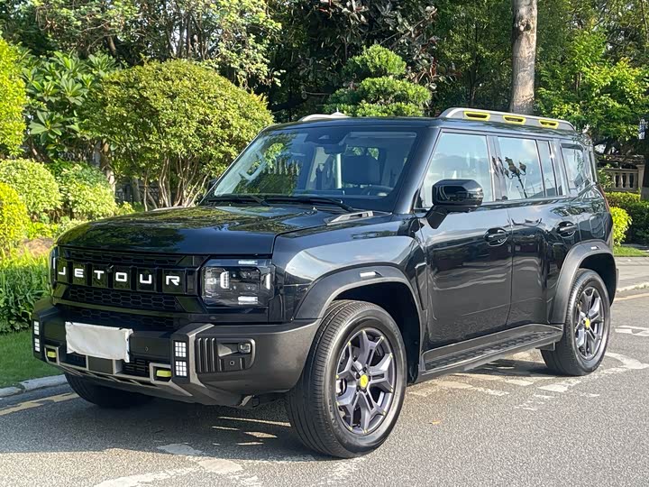 Jietu Traveler 2023 2.0T four-wheel drive crossover PRO