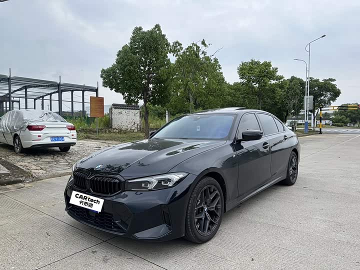 BMW 3 Series 2026 330Li M Sports Night Package