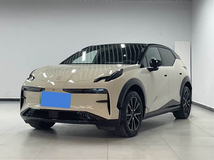 Jikrypton X 2025 four-seater rear exorcism cube version