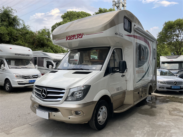 Yutong 2019 Karen Bentley Mercedes-Benz C-Type Dual Expansion